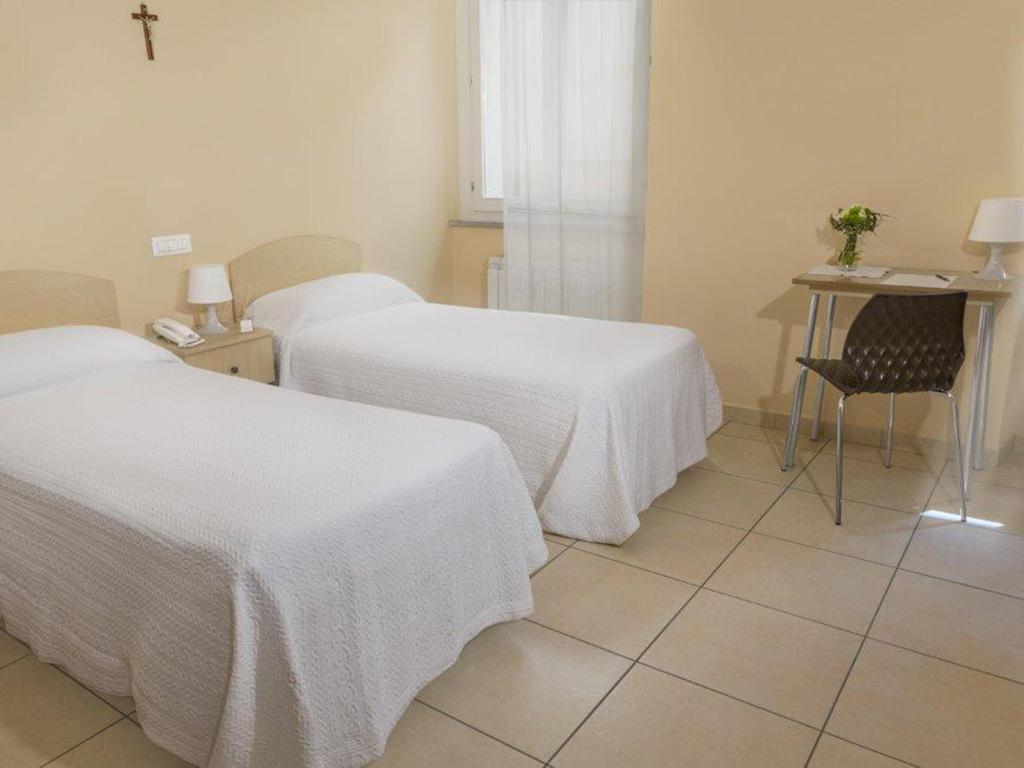 Pensione Piemonte Loreto Phòng bức ảnh